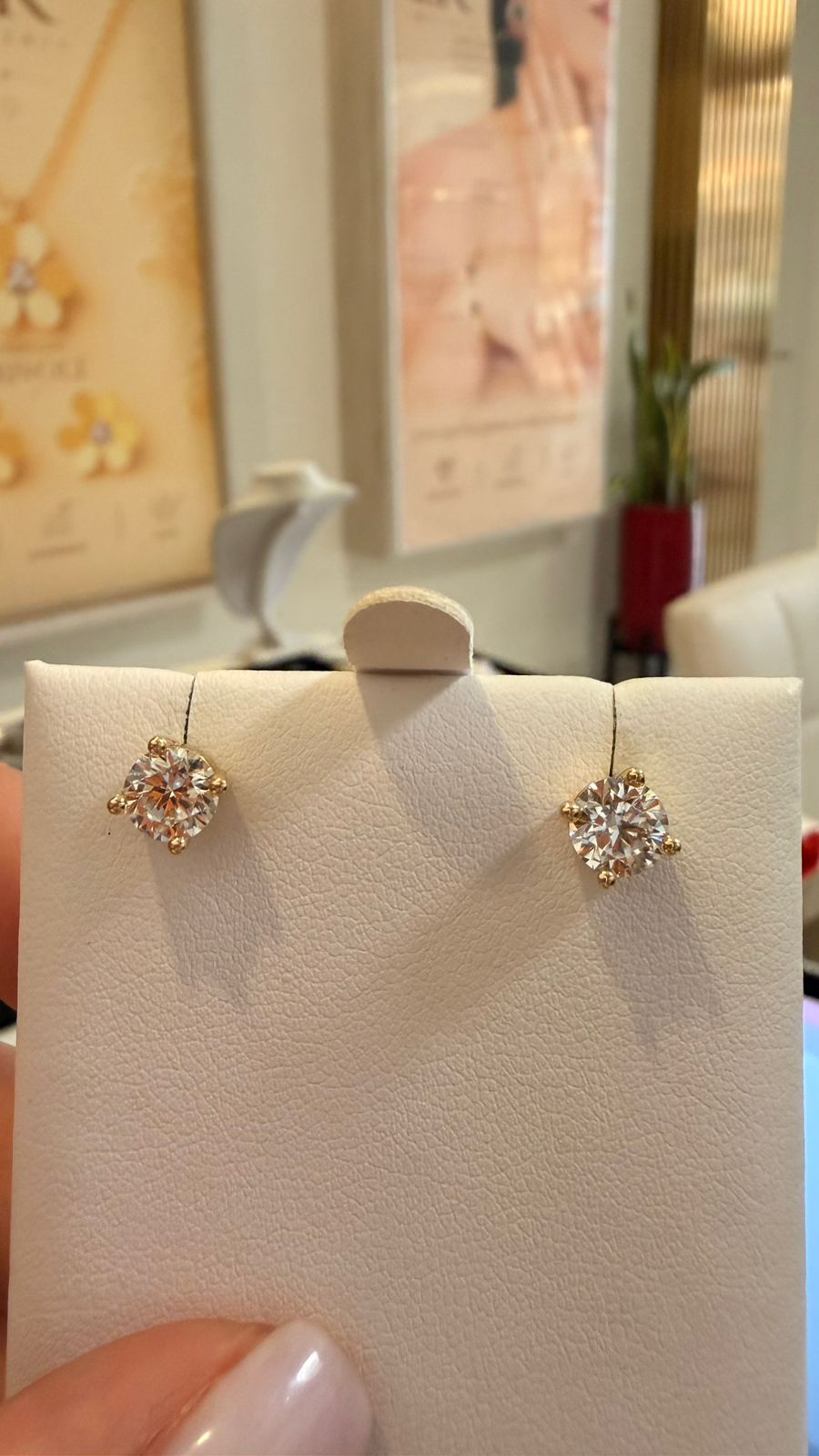 ARETES SOLITARIO 1.95GR 10K